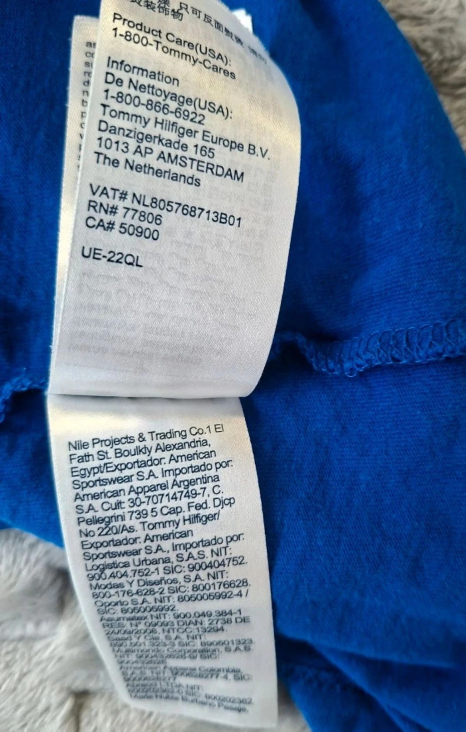 TOMMY HILFIGER Classic Blue Retro Y2K Style T-Shirt from the 2000s – photo 15